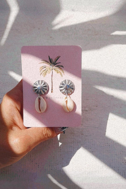 Pendientes Atabey, pendiente plateado, concha kauri, summer feeling, ocean vibes