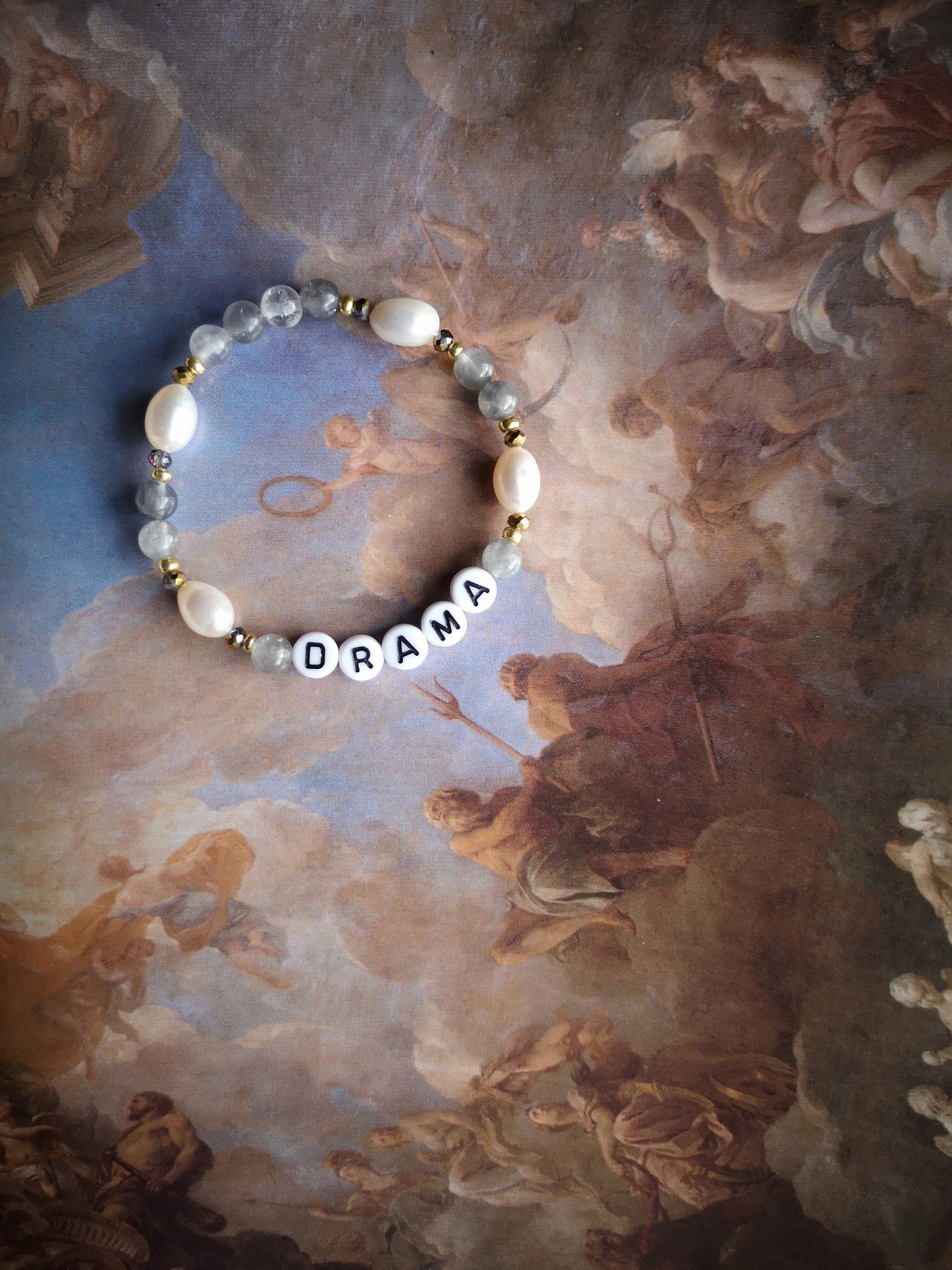 DRAMA pulsera de letras, ágata y perlas