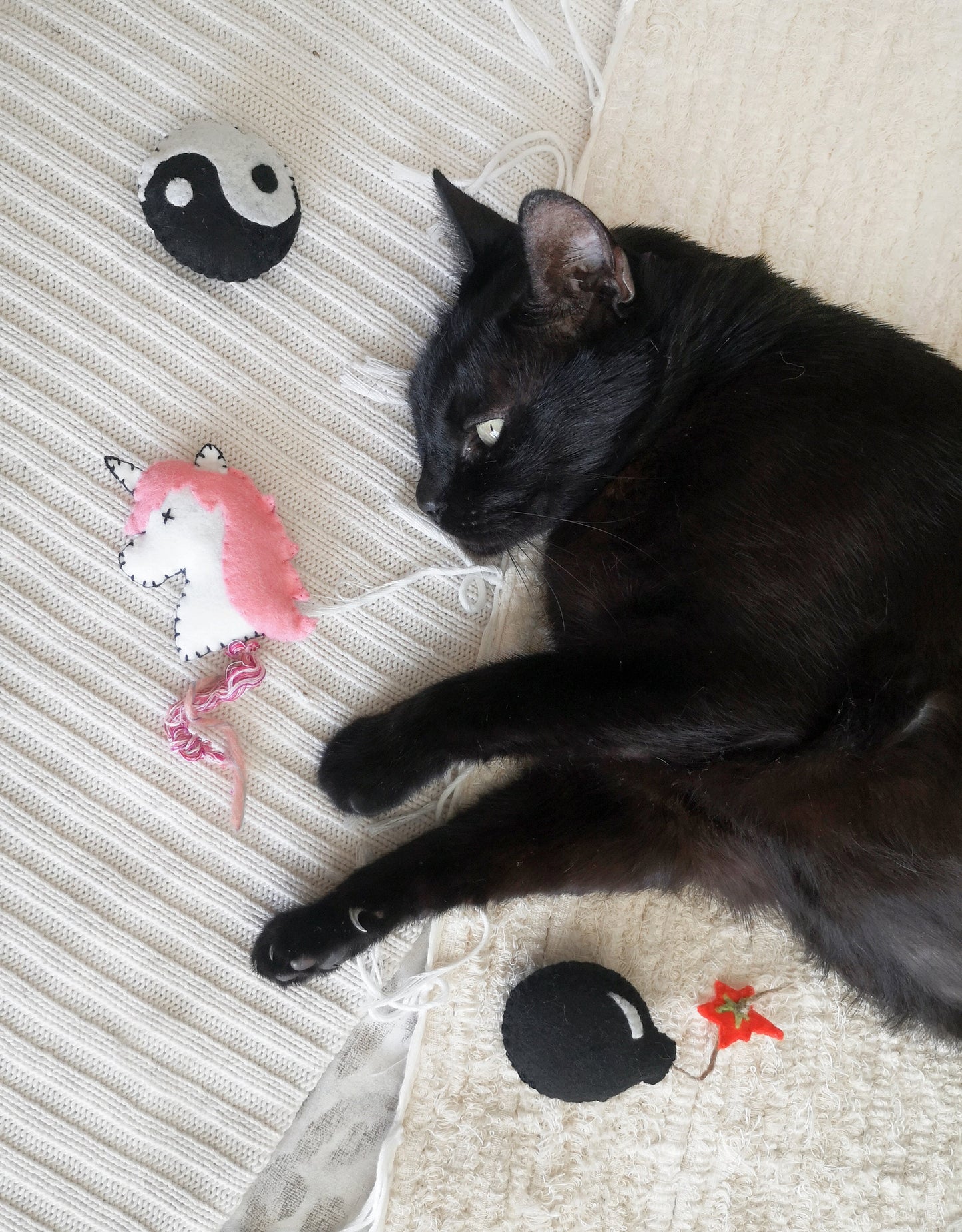Juguete para gatos, BOMBA, juguete de fieltro, catnip toy