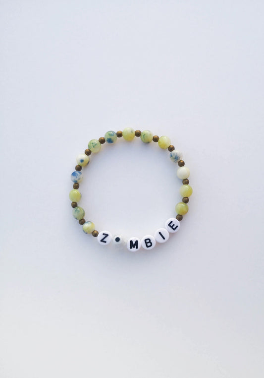 Pulsera de letras, ZOMBIE, ideal para un lunes, horror movie