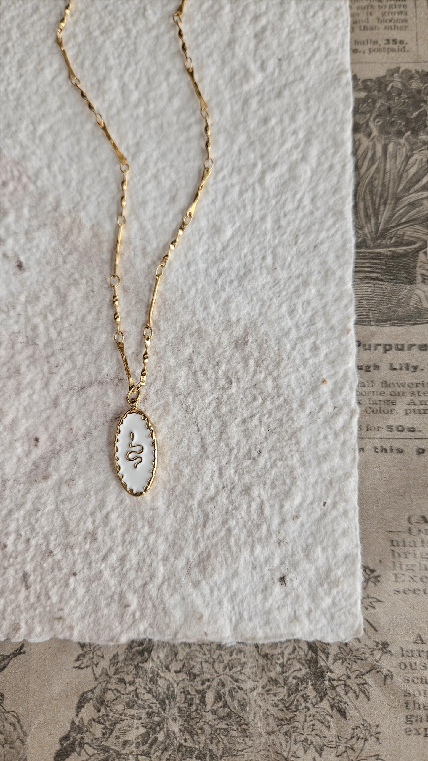 Collar con medalla, MEDUSA