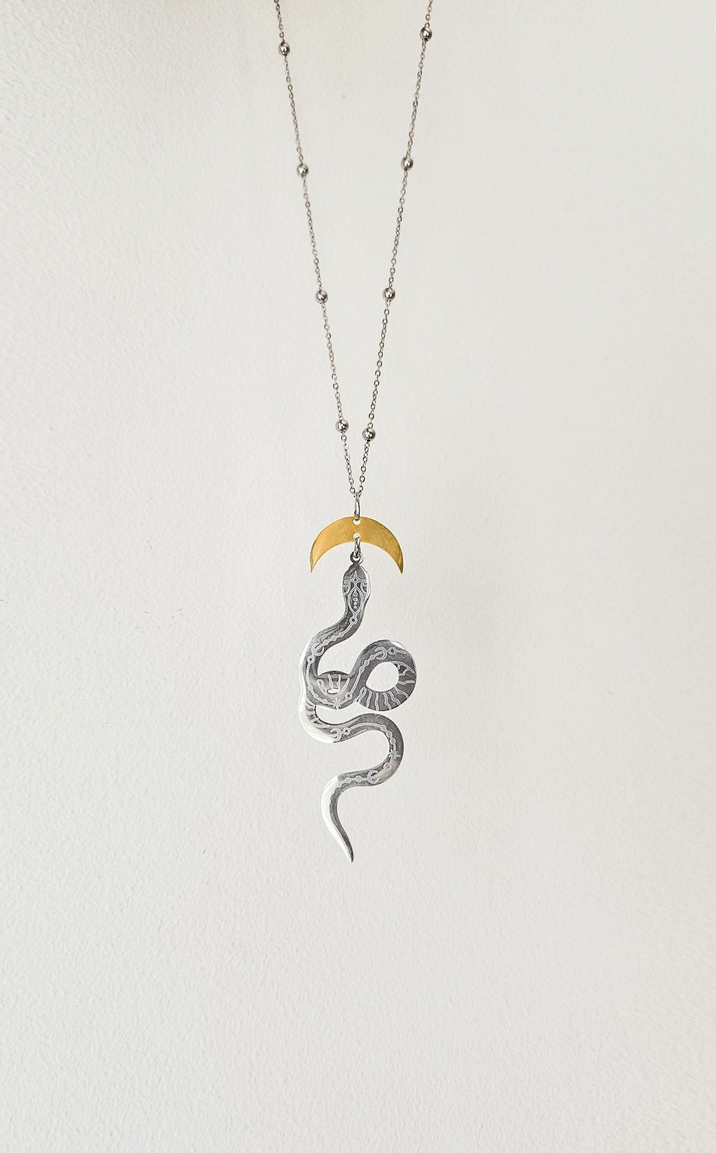 Collar serpiente, THE SNAKE, collar de acero inóxidable, luna, amuleto, mixed metals