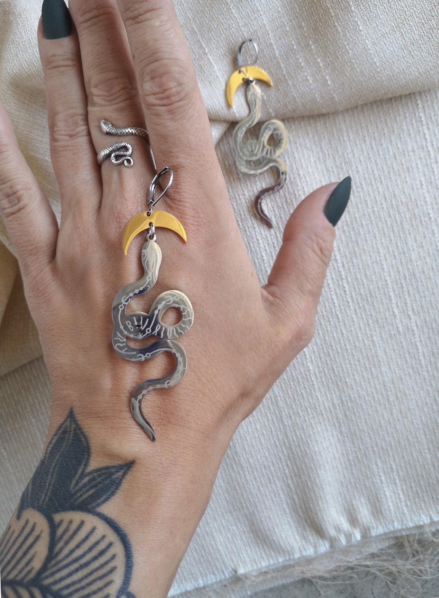 pendientes serpiente, THE SNAKE, pendientes de acero inóxidable, luna