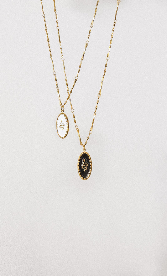 Collar con medalla, MEDUSA