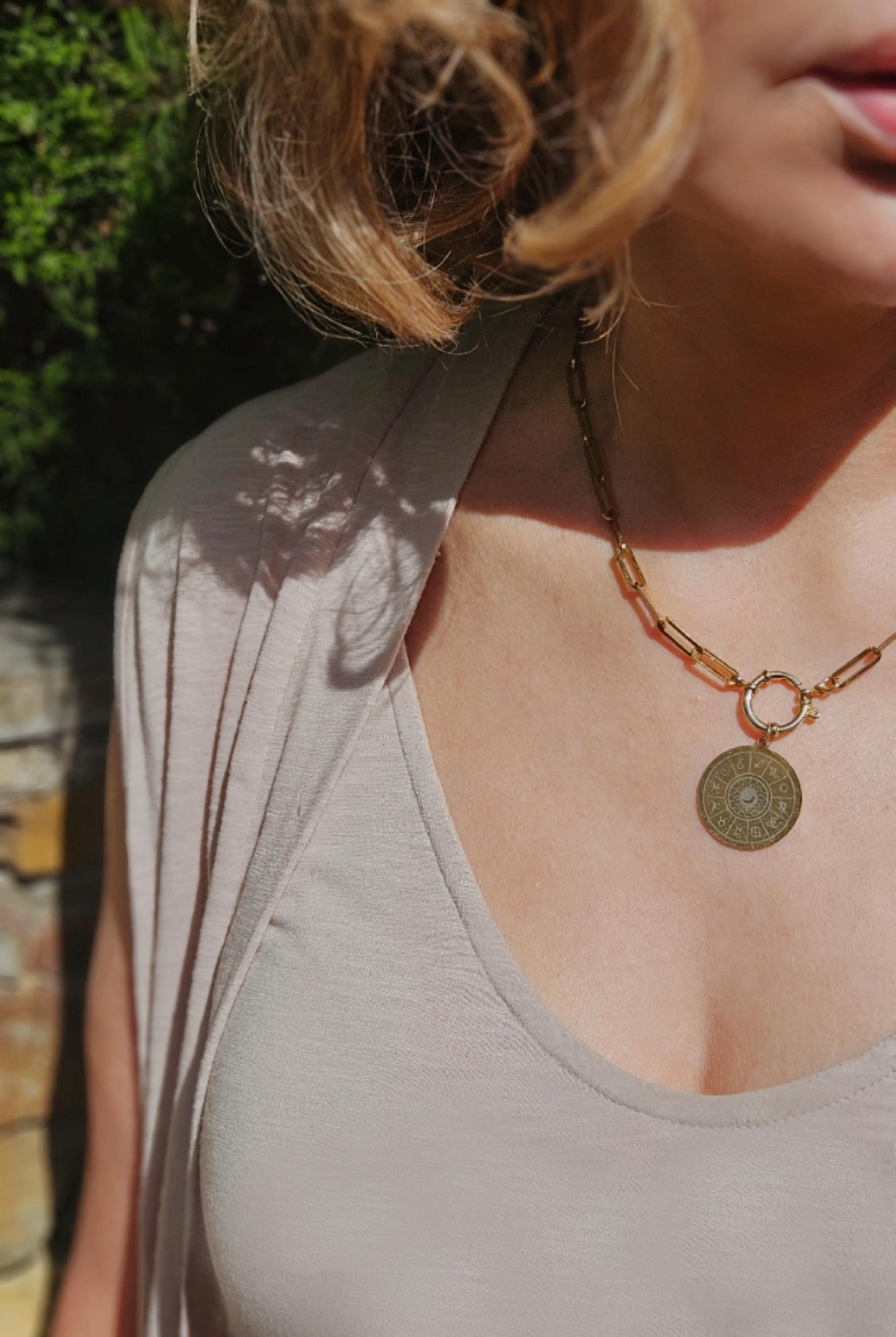 Collar ASTRAL oro, rueda zodiacal