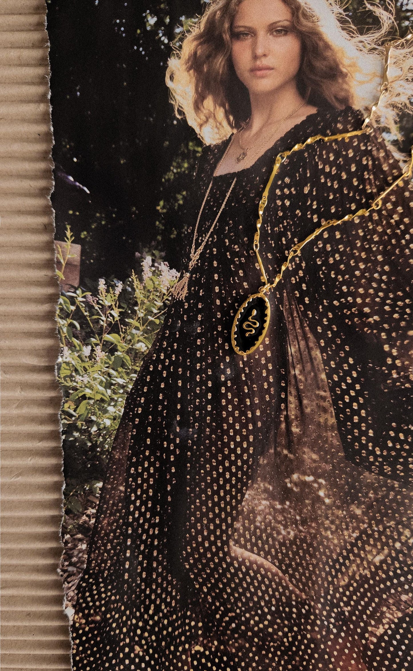 Collar con medalla, MEDUSA