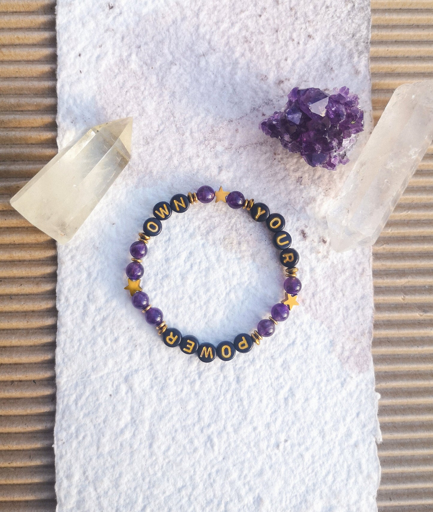 Pulsera de amatista, con mensaje, OWN YOUR POWER, piedra natural