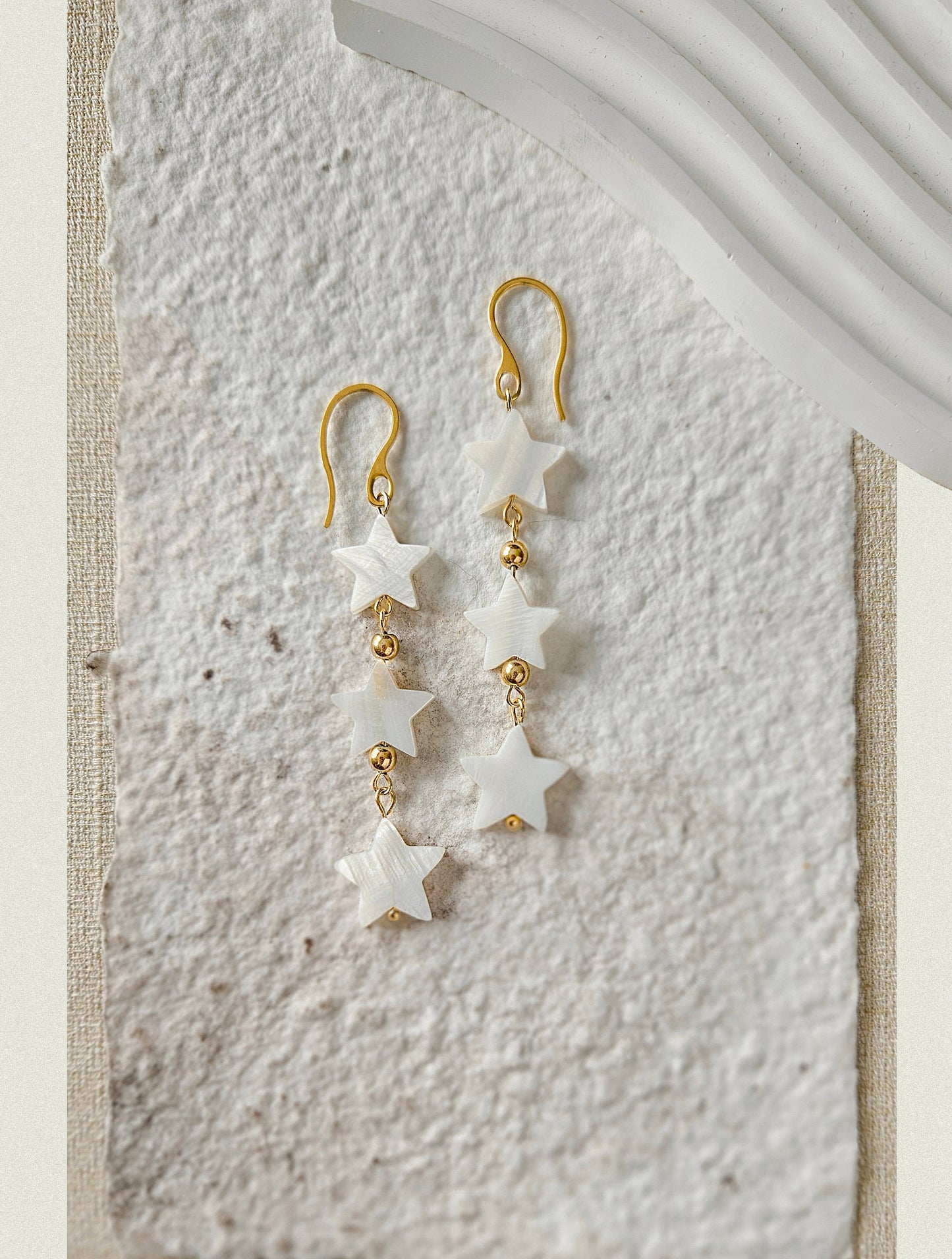 Pendientes NUT, diosa egipcia del cielo.