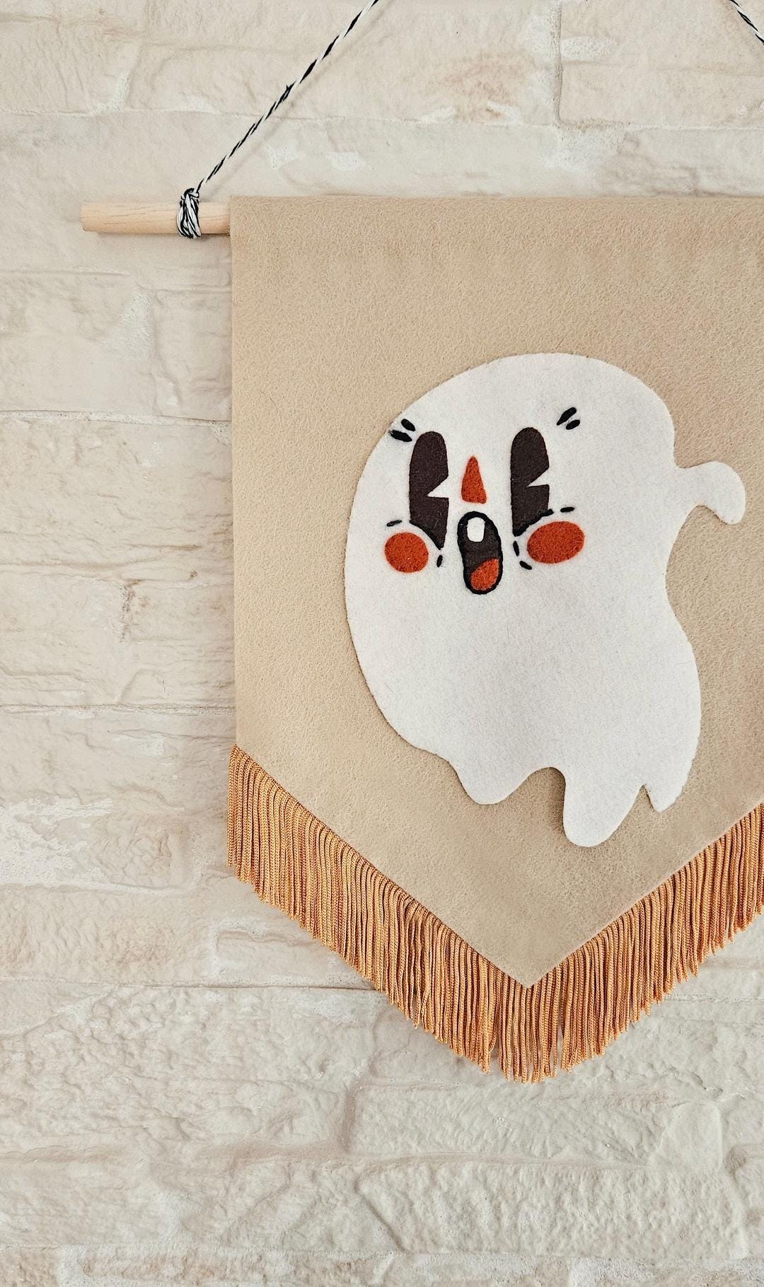 BANDEROLA fantasma de la colección Fall Season de Elysa Castro para Malaje handmade